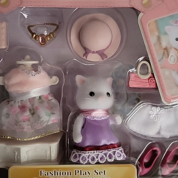 Calico Critters Fashion Play Set - Town Girl Series - Persian Cat - Picture 3 of 11